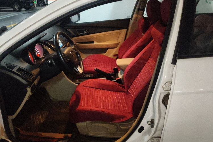 Used Bestune B50 2013 1.6L automatic luxury version Left Front Seat