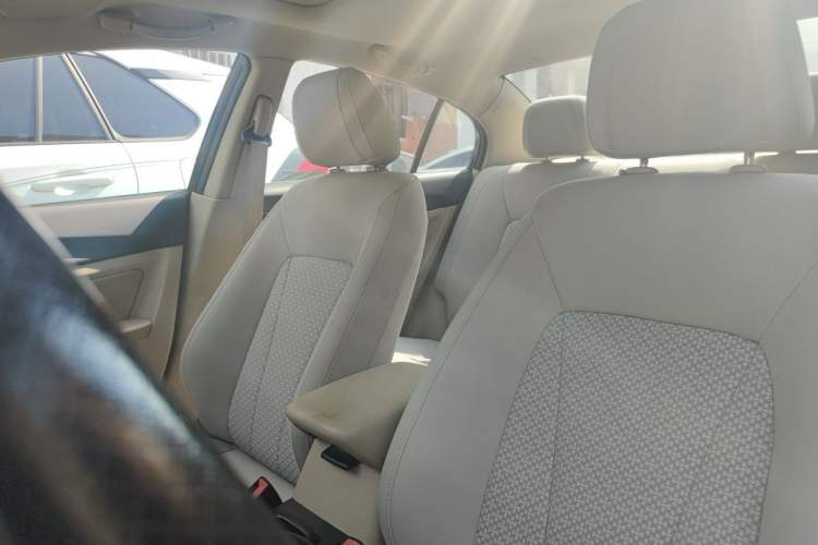 Used Bestune B50 2013 1.6L manual luxury version Left Front Seat