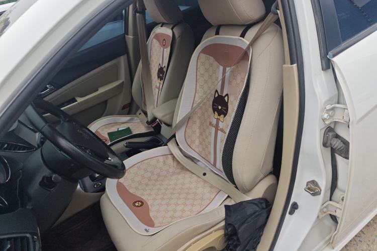 Used Bestune B50 2013 1.6L automatic luxury version Left Front Seat