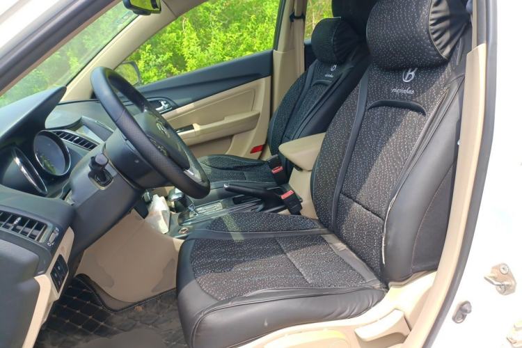 Used Bestune B50 2013 1.6L automatic luxury version Left Front Seat