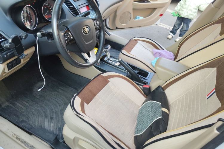 Used Bestune B50 2013 1.6L automatic luxury version Left Front Seat