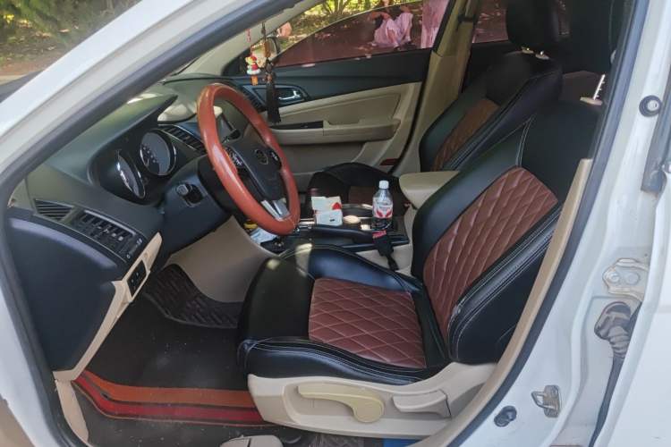 Used Bestune B50 2013 1.6L automatic luxury version Left Front Seat
