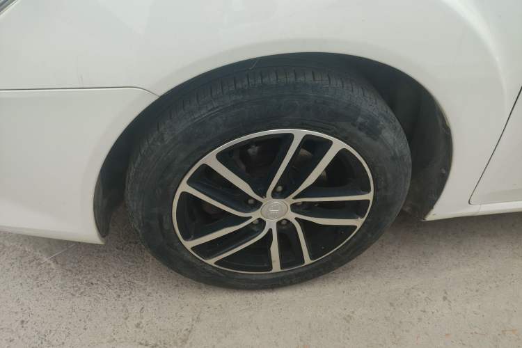 Used Bestune B50 2013 1.6L manual luxury version Left Front Wheel Hub