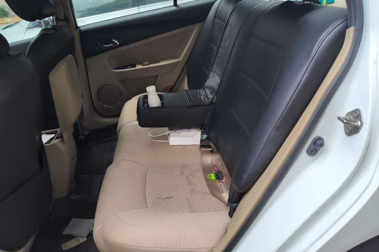 Used Bestune B50 2013 1.6L manual luxury version Left Rear Seat