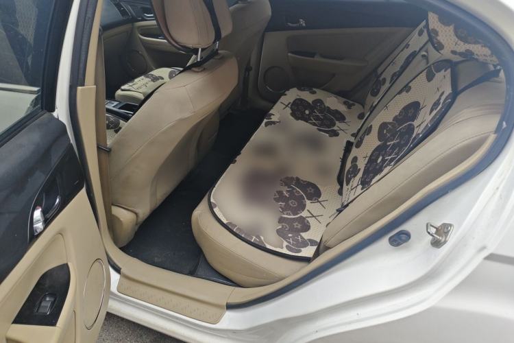 Used Bestune B50 2013 1.6L automatic luxury version Left Rear Seat