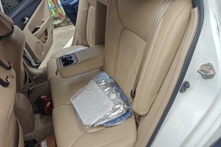 Used Bestune B50 2013 1.8L automatic comfort version Left Rear Seat