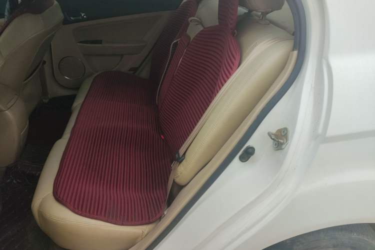 Used Bestune B50 2013 1.6L manual luxury version Left Rear Seat