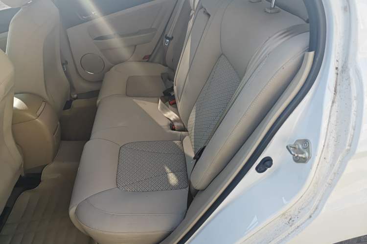 Used Bestune B50 2013 1.6L automatic luxury version Left Rear Seat