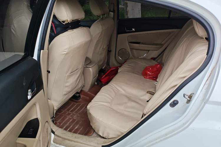 Used Bestune B50 2013 1.6L manual Comfort trim level Left Rear Seat