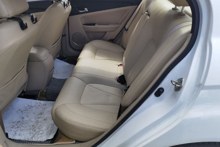 Used Bestune B50 2013 1.6L automatic luxury version
