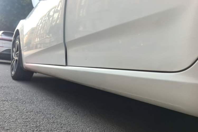Used Bestune B50 2013 1.6L manual luxury version Left Side Sill