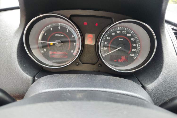 Used Bestune B50 2013 1.6L manual luxury version Odometer Close Up