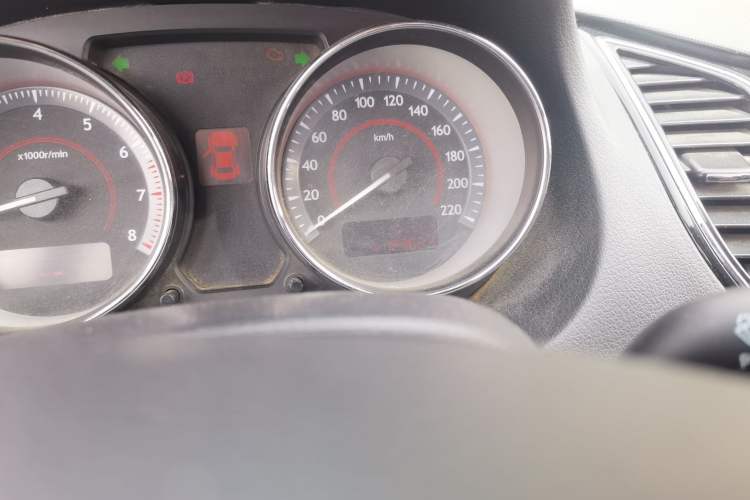 Used Bestune B50 2013 1.6L manual Comfort trim level Odometer Close Up
