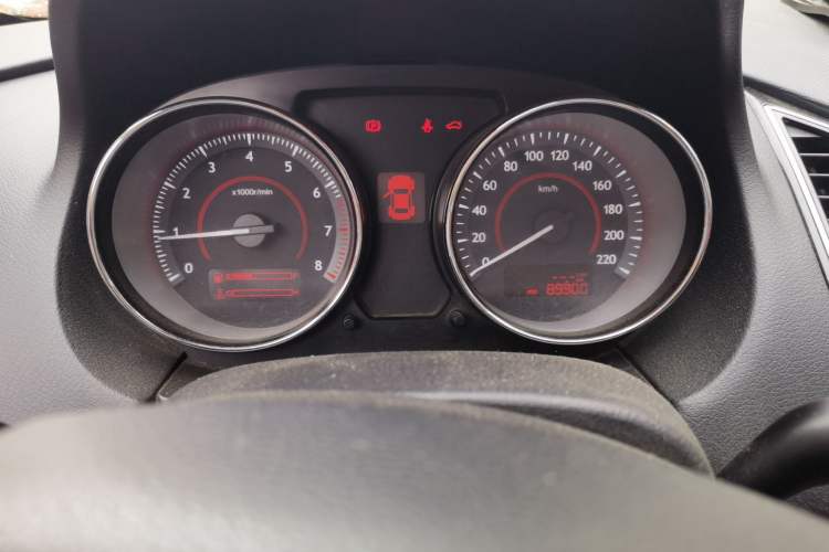 Used Bestune B50 2013 1.6L manual luxury version Odometer Close Up