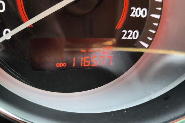 Used Bestune B50 2013 1.6L manual luxury version Odometer Close Up