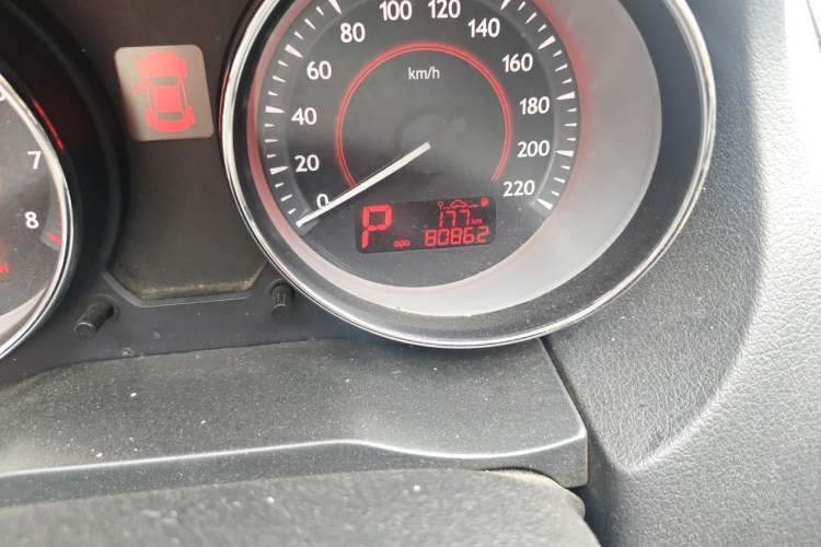 Used Bestune B50 2013 1.6L automatic luxury version Odometer Close Up