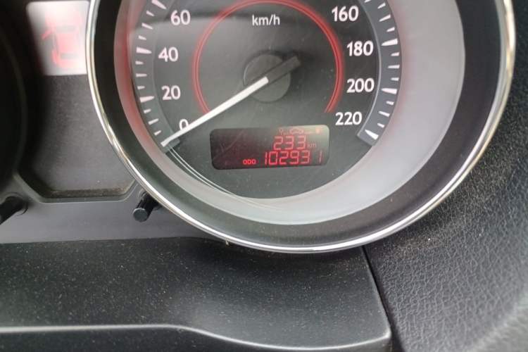 Used Bestune B50 2013 1.6L manual luxury version Odometer Close Up