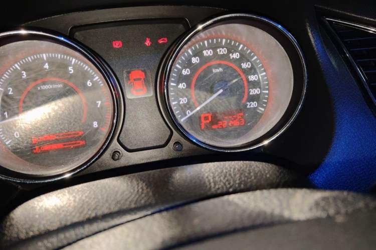 Used Bestune B50 2013 1.6L automatic luxury version Odometer Close Up