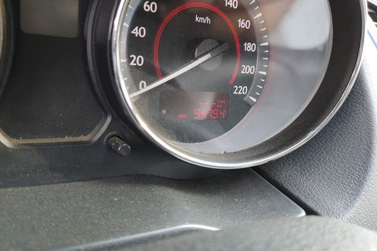 Used Bestune B50 2013 1.6L manual luxury version Odometer Close Up