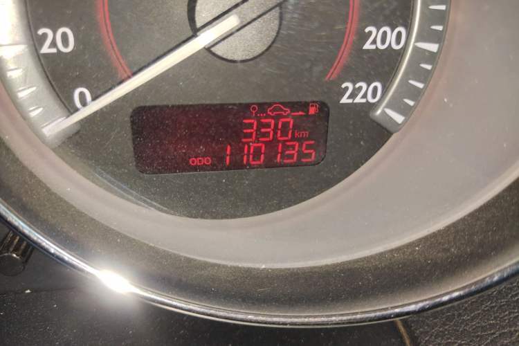 Used Bestune B50 2013 1.6L manual Comfort trim level Odometer Close Up