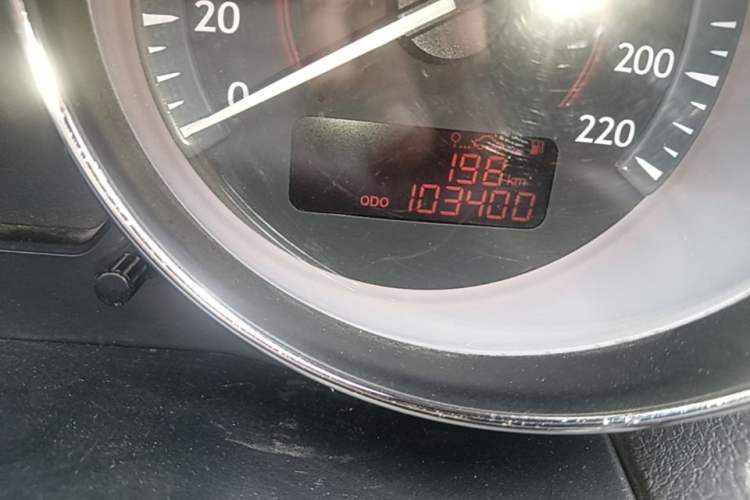 Used Bestune B50 2013 1.6L manual luxury version Odometer Close Up