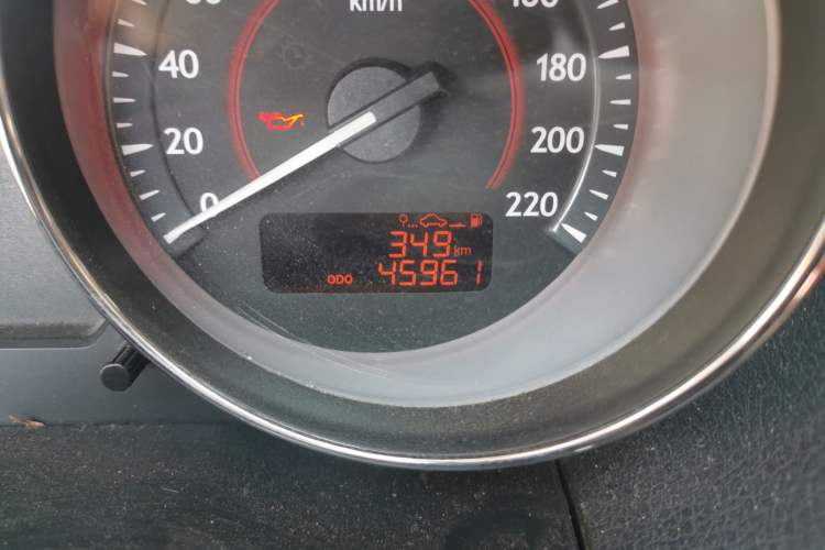 Used Bestune B50 2013 1.6L manual Comfort trim level Odometer Close Up