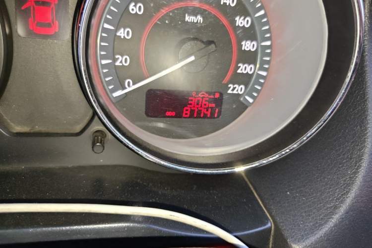 Used Bestune B50 2013 1.6L manual luxury version Odometer Close Up