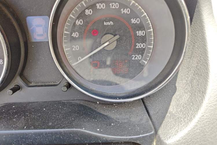 Used Bestune B50 2013 1.6L automatic luxury version Odometer Close Up
