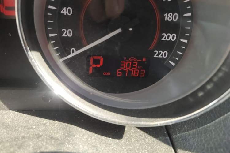 Used Bestune B50 2013 1.6L automatic luxury version Odometer Close Up