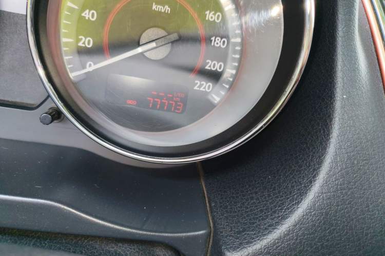 Used Bestune B50 2013 1.6L manual luxury version Odometer Close Up