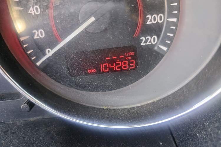 Used Bestune B50 2013 1.6L manual Comfort trim level Odometer Close Up