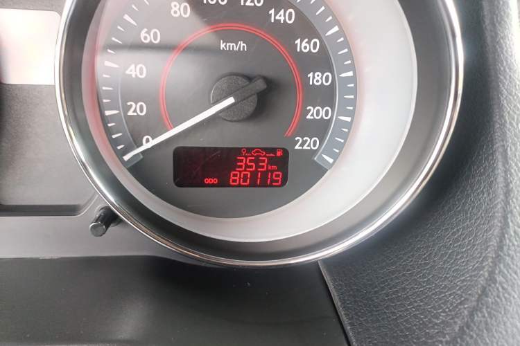 Used Bestune B50 2013 1.6L manual luxury version Odometer Close Up