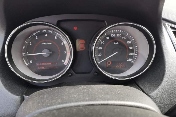 Used Bestune B50 2013 1.6L automatic luxury version
