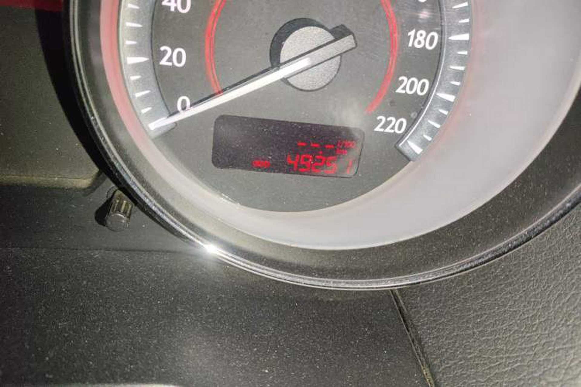 Used Bestune B50 2013 1.6L manual Comfort trim level Odometer Close Up