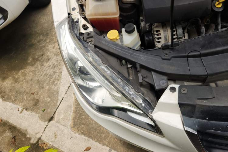 Used Bestune B50 2013 1.6L manual luxury version Right Front Headlight