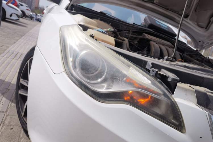 Used Bestune B50 2013 1.6L manual Comfort trim level Right Front Headlight