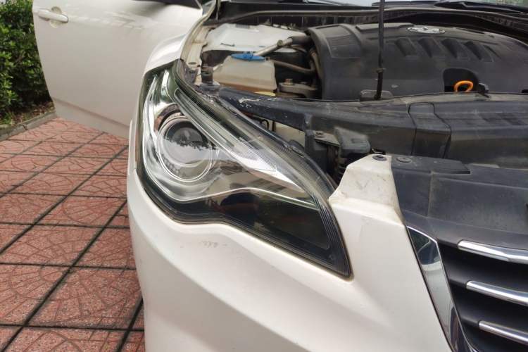 Used Bestune B50 2013 1.6L manual Comfort trim level Right Front Headlight