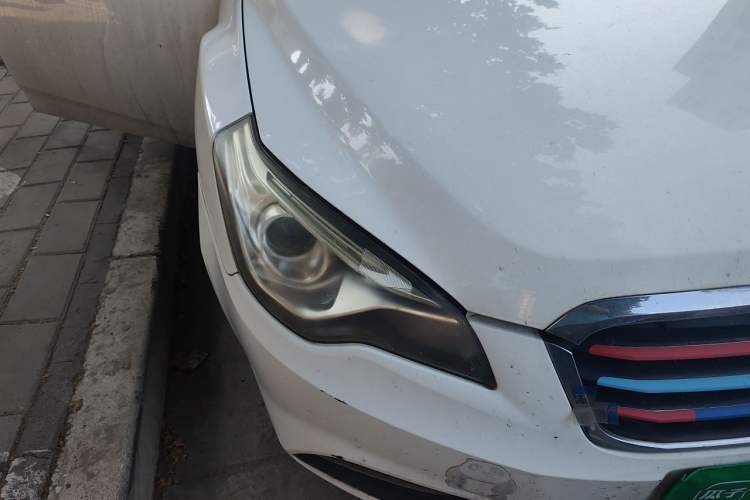 Used Bestune B50 2013 1.6L manual Comfort trim level Right Front Headlight