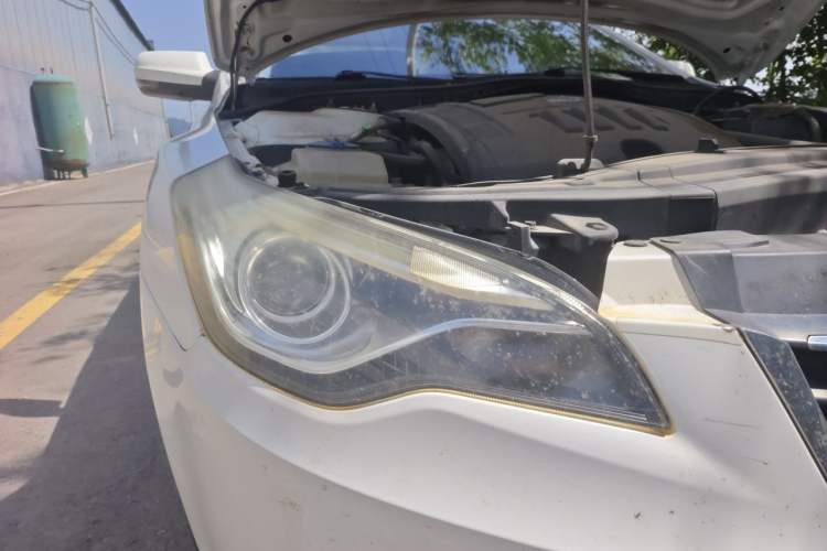 Used Bestune B50 2013 1.6L automatic luxury version Right Front Headlight