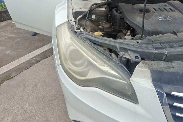 Used Bestune B50 2013 1.8L automatic comfort version Right Front Headlight