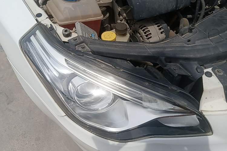 Used Bestune B50 2013 1.6L manual luxury version Right Front Headlight