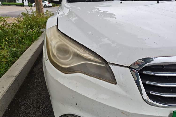 Used Bestune B50 2013 1.6L manual Comfort trim level Right Front Headlight