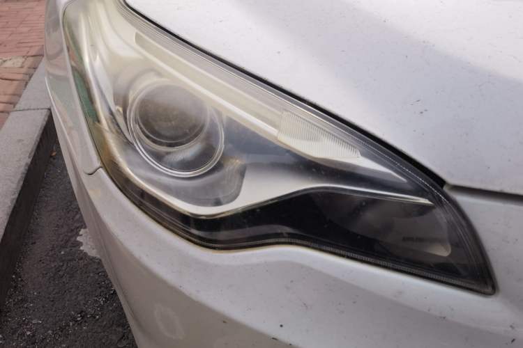 Used Bestune B50 2013 1.6L automatic luxury version Right Front Headlight
