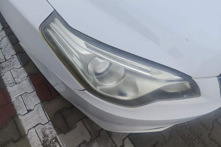 Used Bestune B50 2013 1.6L manual Comfort trim level Right Front Headlight