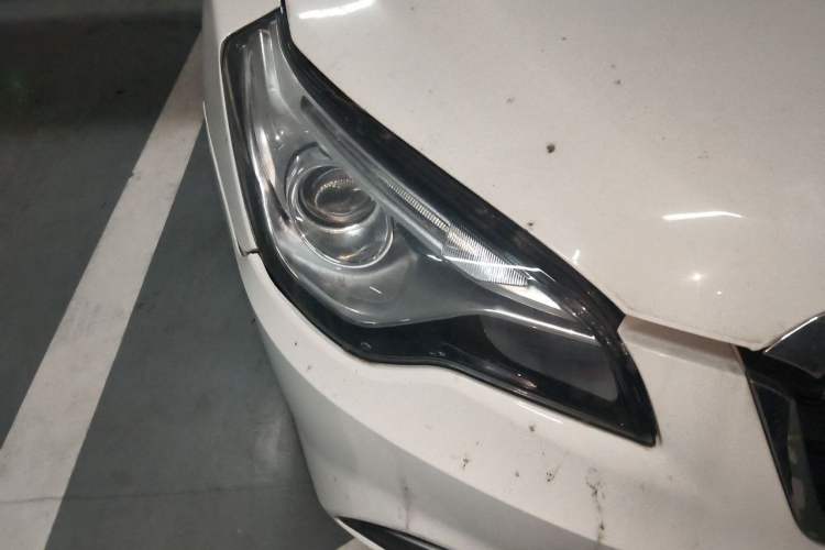 Used Bestune B50 2013 1.6L automatic luxury version Right Front Headlight