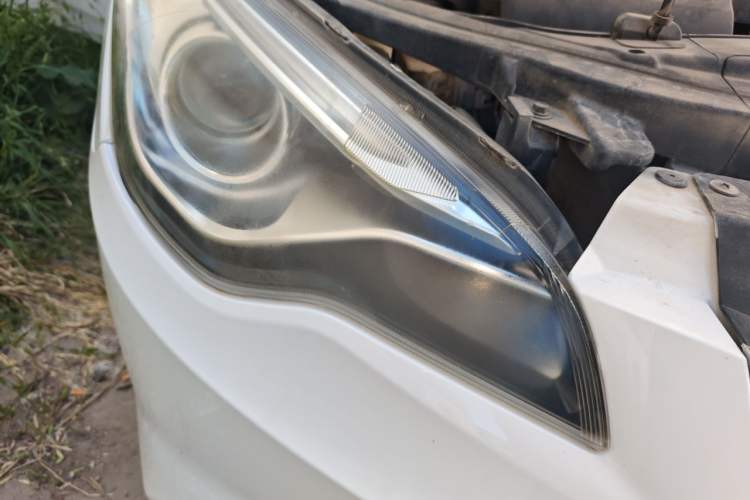 Used Bestune B50 2013 1.6L manual Comfort trim level Right Front Headlight