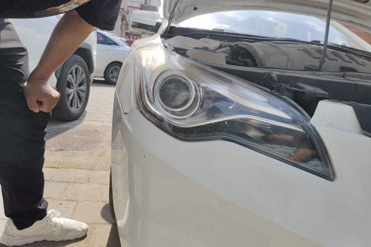 Used Bestune B50 2013 1.6L manual luxury version Right Front Headlight