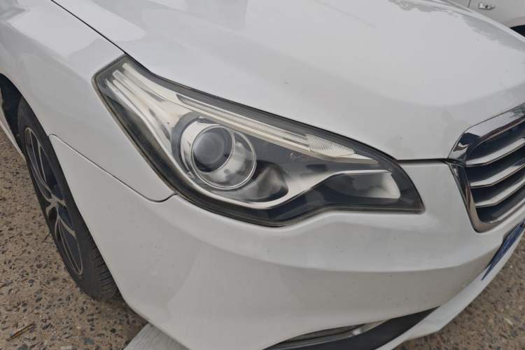 Used Bestune B50 2013 1.6L automatic luxury version Right Front Headlight