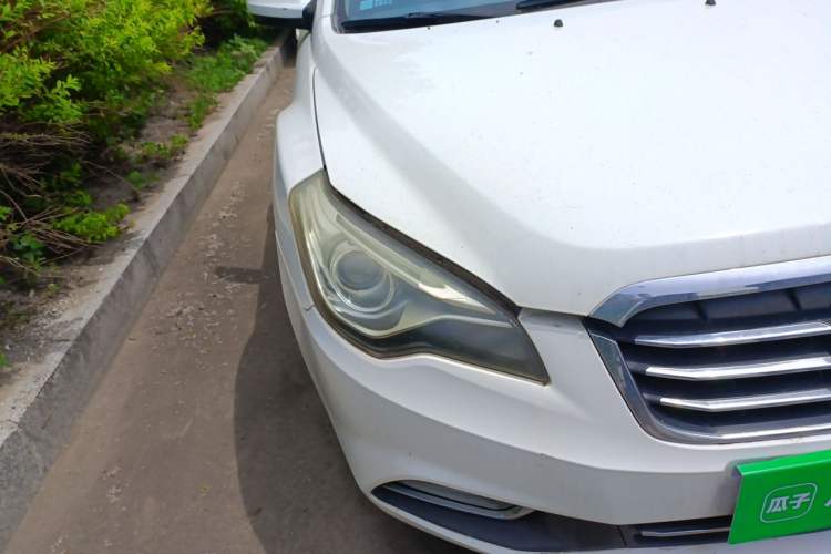 Used Bestune B50 2013 1.6L automatic luxury version Right Front Headlight