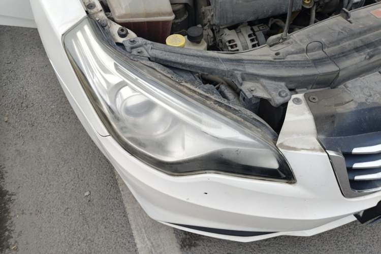 Used Bestune B50 2013 1.6L manual luxury version Right Front Headlight
